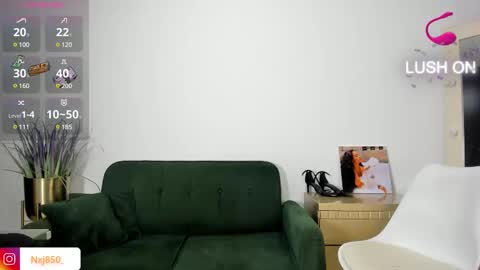 Snapshot of naomixjones1 chatting on March 6, 12:00 am Naomi online show from March 6, 12:00 am