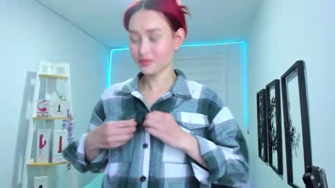 naomy online show from November 20, 2:23 am