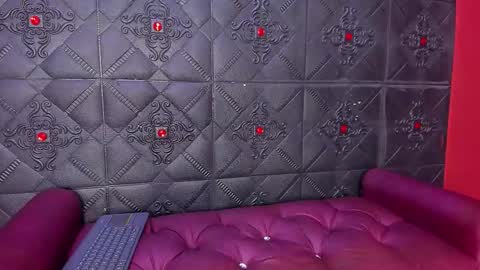 naomy  online show from September 9, 2:17 pm