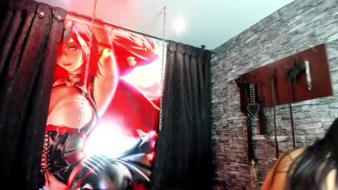 naomy  online show from October 6, 11:27 am