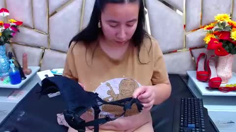 Snapshot of naomyprinces_ chatting on January 30, 2:36 pm Bulma Heidi online show from January 30, 2:36 pm
