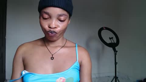 bella online show from November 27, 8:39 am