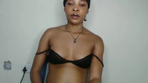 bella online show from November 14, 9:37 pm