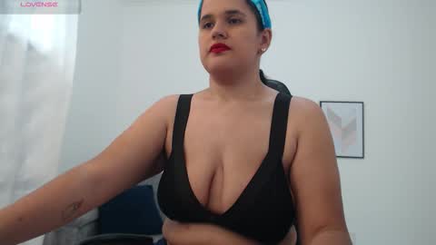 Nathalia online show from October 22, 6:24 pm