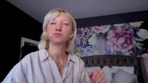 Natalie online show from June 2, 6:14 am