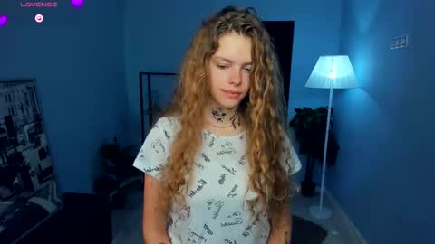 Snapshot of nataly_hello chatting on October 20, 5:10 am Natalie online show from October 20, 5:10 am