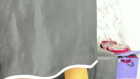 natalycarter_ online show from April 5, 3:00 pm