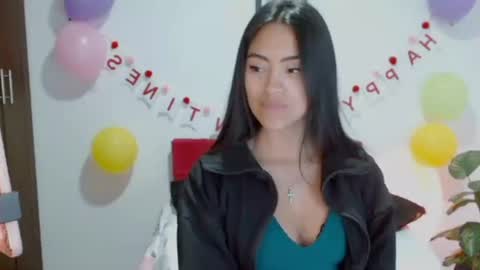 Nataly Escobar online show from September 12, 1:40 pm