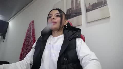 Natashax  online show from December 15, 6:35 pm