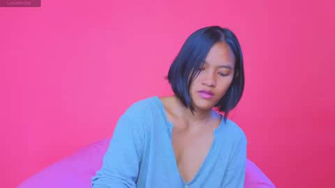 Natcha C online show from December 18, 2:10 am