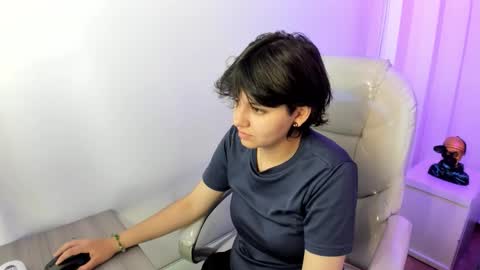 nathalyy_ds online show from February 13, 7:15 pm