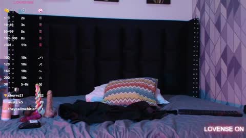 Gwen  online show from January 24, 6:03 am