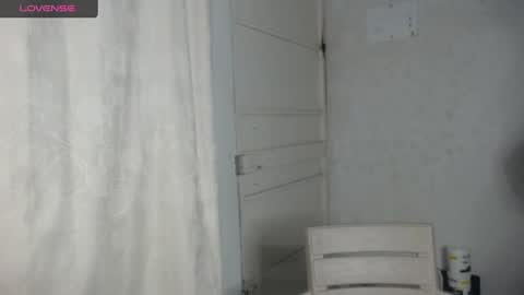 Stella Mcqueen online show from December 14, 10:56 am