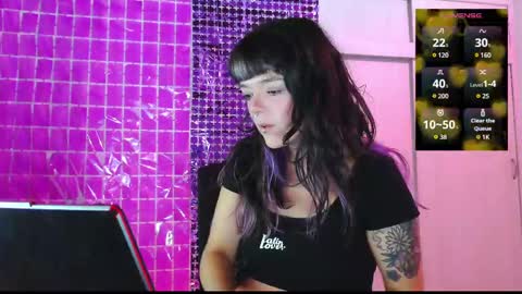 Snapshot of naughty_em_17 chatting on March 6, 9:25 am Em please help me reach 100 thumbs up 3 online show from March 6, 9:25 am