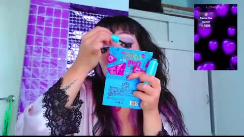 Snapshot of naughty_em_17 chatting on March 9, 6:11 pm Em please help me reach 100 thumbs up 3 online show from March 9, 6:11 pm