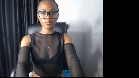 Zoey online show from October 5, 9:09 pm