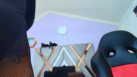 Kitten online show from October 8, 8:13 pm