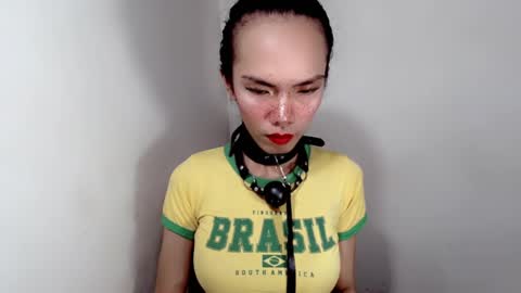 naughtypetiteangel online show from November 19, 8:58 am