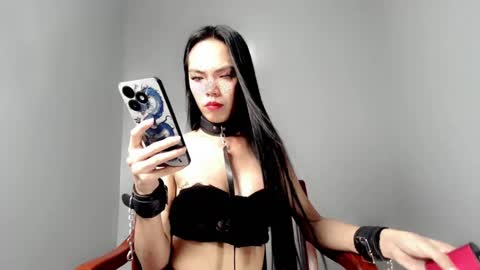 naughtypetiteangel online show from February 4, 7:28 pm