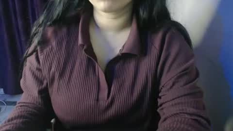 nayla56 online show from December 22, 9:40 pm