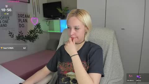 Kate online show from April 28, 8:57 pm