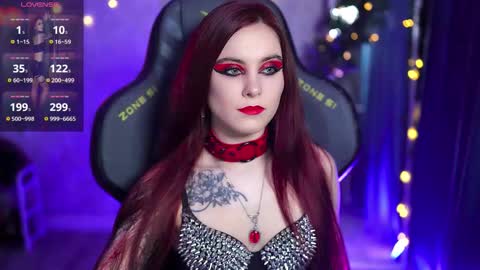    online show from December 4, 2:52 pm