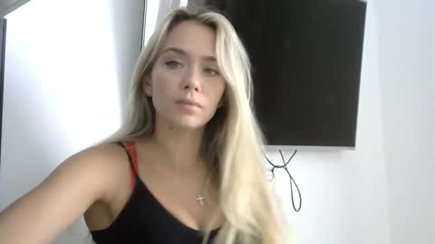 nelly_fortu online show from May 11, 12:07 pm