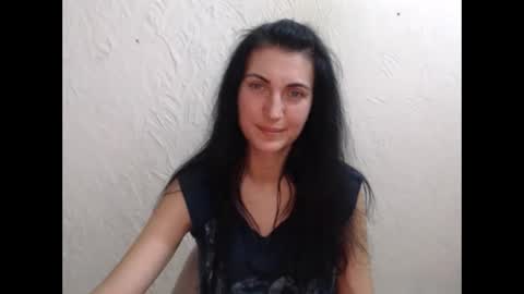 Nensy online show from November 18, 3:02 pm