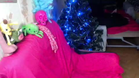 Ada online show from December 19, 7:39 pm