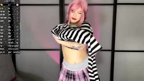 Lori online show from April 21, 2:46 pm