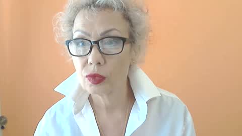 NessyJenixs online show from September 20, 7:28 am