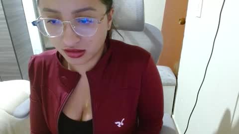 Dani online show from December 5, 2:33 am