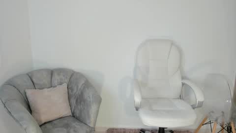 Nia online show from February 4, 12:44 pm