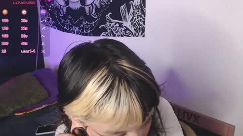 Snapshot of niakat_ chatting on October 14, 10:45 pm niakat online show from October 14, 10:45 pm