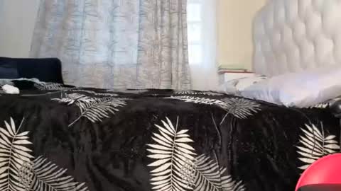 Lilly online show from June 20, 6:39 am