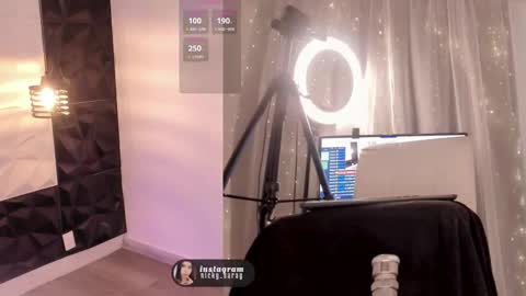 Snapshot of nickky__ chatting on September 24, 4:00 am Nicky online show from September 24, 4:00 am