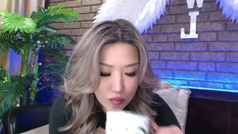 Nicky online show from February 7, 3:52 pm