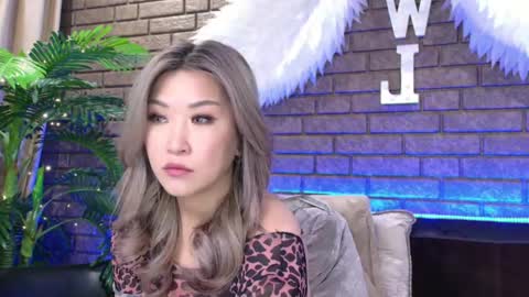 Nicky online show from February 9, 1:56 pm