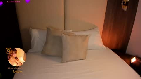 Nicky  online show from March 29, 2:54 am