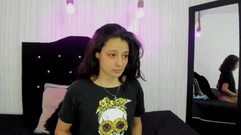 Snapshot of nicky_pop chatting on February 27, 6:53 pm nicky_pop online show from February 27, 6:53 pm