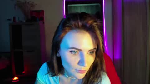 Nicky Weekends online show from February 12, 12:44 pm