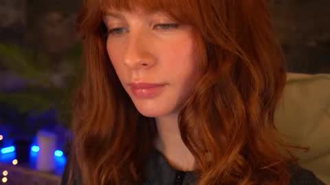 Nicol Moonn online show from December 21, 7:01 am