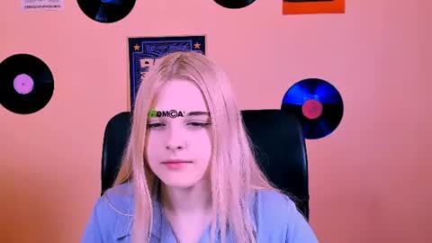 nicole_bright online show from July 8, 9:11 am