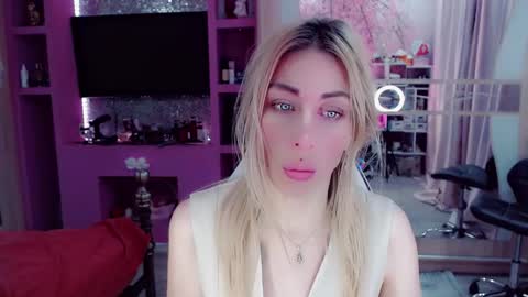 Nicole online show from December 15, 2:17 am