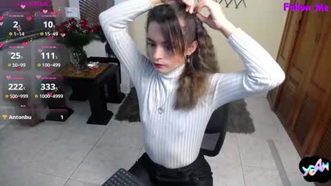 Nicole Santana online show from November 6, 10:48 pm