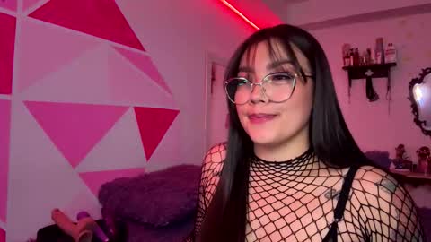 Nicole online show from January 19, 5:25 am