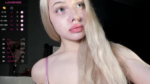 Mary online show from December 19, 9:38 pm