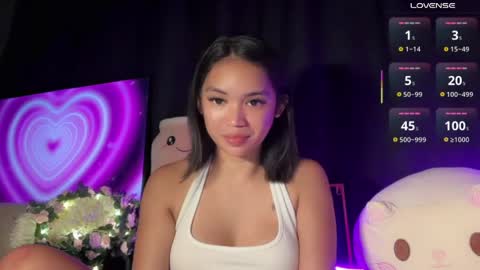 NICOLE online show from April 7, 5:04 pm