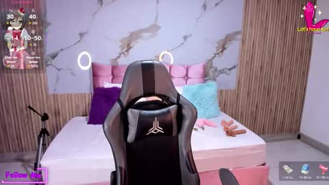 nicolee19_ online show from November 15, 11:11 am