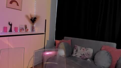 Snapshot of nicoleirisxxx chatting on October 5, 6:07 am nicoleirisxxx online show from October 5, 6:07 am